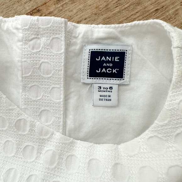 Janie & Jack White Lace Romper - 3-6 months - Picture 3 of 3